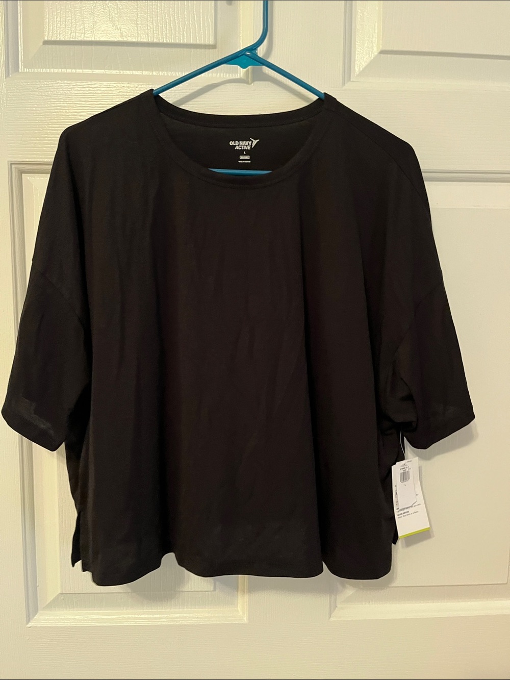 NWT Old Navy Black Cropped Short Sleeve Active Tee